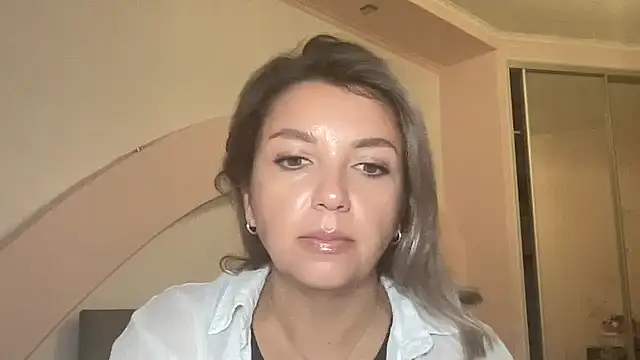 Snapshot of Beautysoul_ chatting on 09/17/25, 03:46 Beautysoul online show from 09/17/25, 03:46