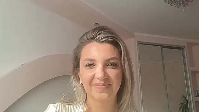 Snapshot of Beautysoul_ chatting on 09/18/25, 11:23 Beautysoul online show from 09/18/25, 11:23