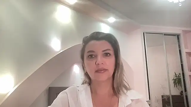 Snapshot of Beautysoul_ chatting on 09/21/25, 04:30 Beautysoul online show from 09/21/25, 04:30