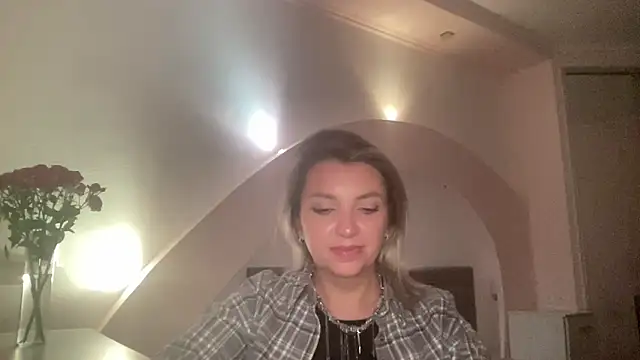 Snapshot of Beautysoul_ chatting on 09/26/25, 08:24 Beautysoul online show from 09/26/25, 08:24