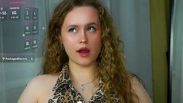 SusannaScholler online show from 10/08/25, 06:27