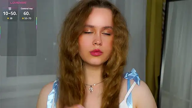 SusannaScholler online show from 10/14/25, 06:31