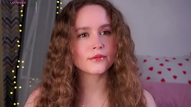 Snapshot of SusannaScholler chatting on 04/30/26, 10:25 SusannaScholler online show from 04/30/26, 10:25