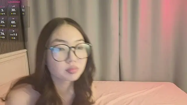 Snapshot of akino_hen chatting on 10/07/25, 08:06 akino hen online show from 10/07/25, 08:06