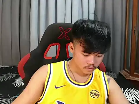 hot emman online show from 10/07/25, 04:53