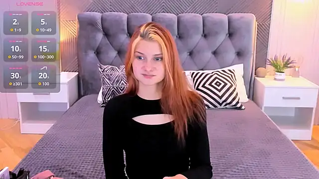 Snapshot of NightOpal chatting on 11/13/25, 04:28 NightOpal online show from 11/13/25, 04:28