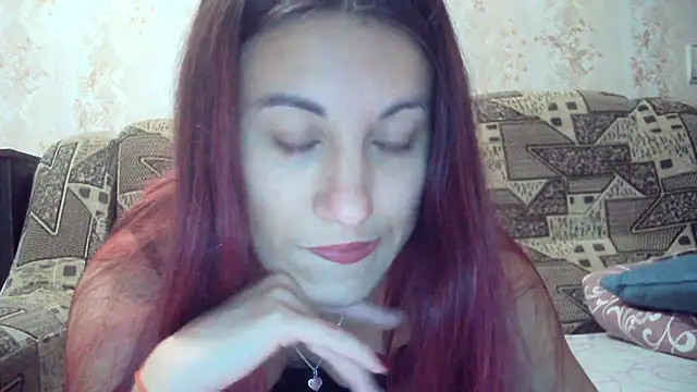 Snapshot of kiss_lovely_ chatting on 10/11/25, 08:18 kiss lovely online show from 10/11/25, 08:18