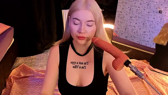 Lillie Berry online show from 01/17/26, 04:39