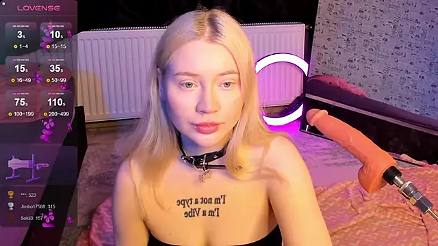 Lillie Berry online show from 02/25/26, 04:33