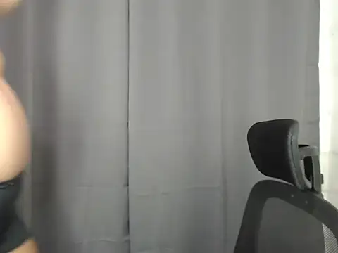 Snapshot of Dimplesnow chatting on 11/06/25, 04:19 Dimplesnow online show from 11/06/25, 04:19