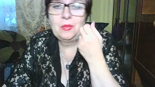 VeronicaGold511 online show from 12/23/25, 08:45