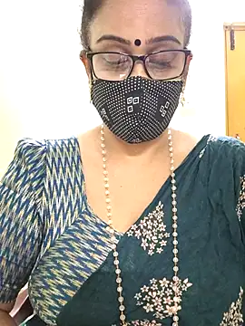 sweet-lotus online show from 11/09/25, 05:06