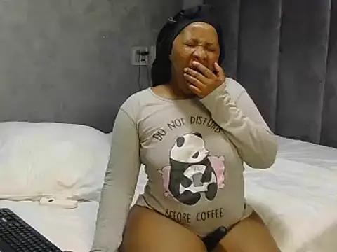 Snapshot of Babysex32 chatting on 12/19/25, 12:28 Babysex32 online show from 12/19/25, 12:28