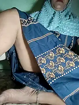 Snapshot of Hotty-Monaa chatting on 10/14/25, 05:25 Hotty-Monaa online show from 10/14/25, 05:25