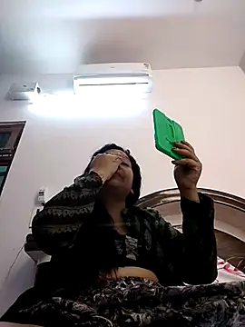 Cute-Janvi20 online show from 02/28/26, 08:26