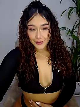 Snapshot of LilithAmber11 chatting on 10/17/25, 12:47 LilithAmber11 online show from 10/17/25, 12:47