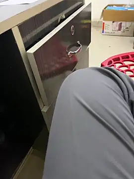 Snapshot of jucydick010887 chatting on 10/21/25, 11:33 jucydick010887 online show from 10/21/25, 11:33