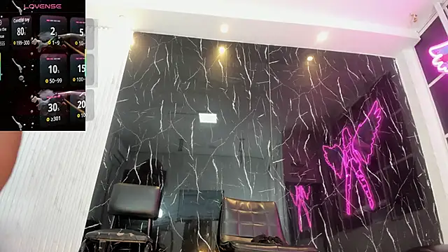 Nini Beyker online show from 01/18/26, 12:20