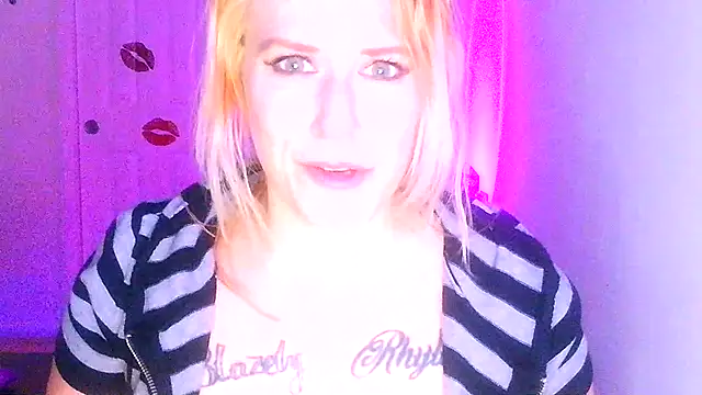 Snapshot of RhondaRump chatting on 03/30/26, 08:59 RhondaRump online show from 03/30/26, 08:59