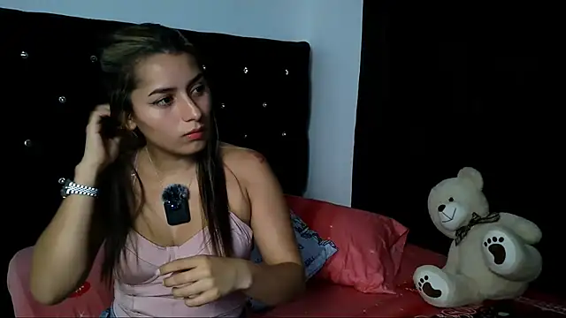 Snapshot of abella-lemus chatting on 10/06/25, 01:58 abella-lemus online show from 10/06/25, 01:58