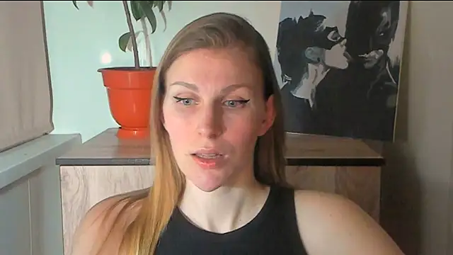 Snapshot of JuliaMuuun chatting on 03/23/26, 05:50 JuliaMuuun online show from 03/23/26, 05:50