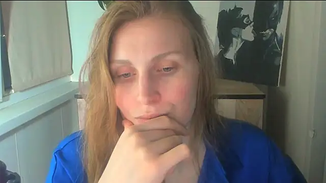 Snapshot of JuliaMuuun chatting on 04/18/26, 07:07 JuliaMuuun online show from 04/18/26, 07:07