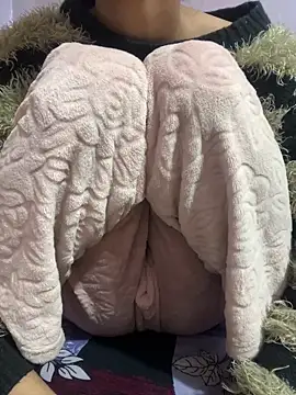 Snapshot of Sandhya_77 chatting on 12/21/25, 05:58 Sandhya 77 online show from 12/21/25, 05:58