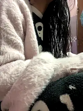 Snapshot of Sandhya_77 chatting on 01/09/26, 06:05 Sandhya 77 online show from 01/09/26, 06:05