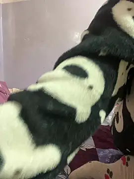 Snapshot of Sandhya_77 chatting on 02/02/26, 05:50 Sandhya 77 online show from 02/02/26, 05:50