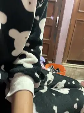 Snapshot of Sandhya_77 chatting on 02/04/26, 06:30 Sandhya 77 online show from 02/04/26, 06:30