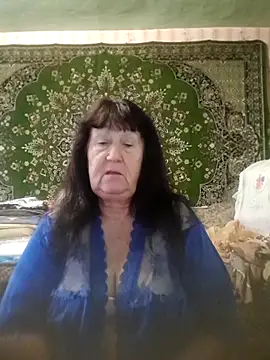 Snapshot of CrystalLime6411 chatting on 10/31/25, 08:04 CrystalLime6411 online show from 10/31/25, 08:04