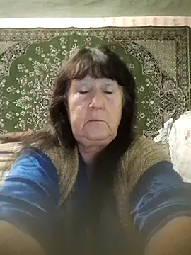 Snapshot of CrystalLime6411 chatting on 11/05/25, 06:41 CrystalLime6411 online show from 11/05/25, 06:41