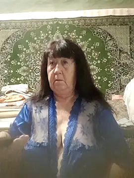 Snapshot of CrystalLime6411 chatting on 11/09/25, 11:03 CrystalLime6411 online show from 11/09/25, 11:03