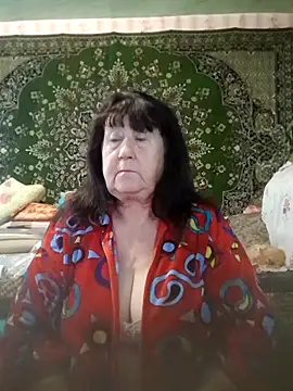 Snapshot of CrystalLime6411 chatting on 11/13/25, 08:46 CrystalLime6411 online show from 11/13/25, 08:46