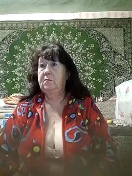 Snapshot of CrystalLime6411 chatting on 11/16/25, 05:02 CrystalLime6411 online show from 11/16/25, 05:02