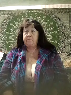 Snapshot of CrystalLime6411 chatting on 11/25/25, 06:02 CrystalLime6411 online show from 11/25/25, 06:02