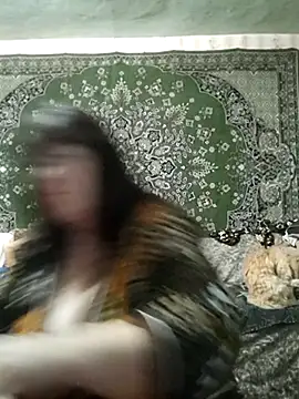 Snapshot of CrystalLime6411 chatting on 11/29/25, 05:16 CrystalLime6411 online show from 11/29/25, 05:16