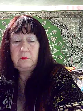 Snapshot of CrystalLime6411 chatting on 12/22/25, 04:26 CrystalLime6411 online show from 12/22/25, 04:26