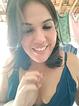 Snapshot of Bellapotencia1985 chatting on 09/24/25, 10:29 Bellapotencia1985 online show from 09/24/25, 10:29