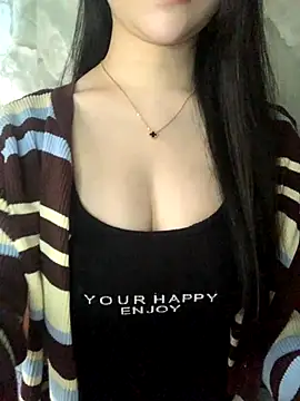 Snapshot of Lyly11 chatting on 11/14/25, 02:21 Lyly11 online show from 11/14/25, 02:21