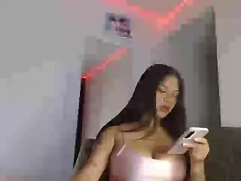 Snapshot of reina_reina chatting on 10/26/25, 11:53 reina reina online show from 10/26/25, 11:53