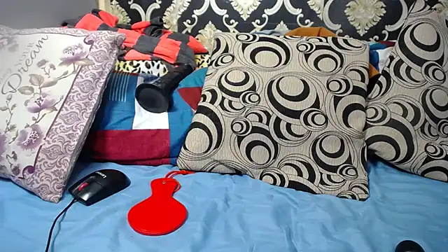 Ozimpho online show from 10/24/25, 03:19