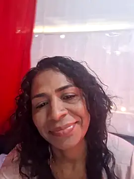 Snapshot of floresblancas chatting on 11/19/25, 12:16 floresblancas online show from 11/19/25, 12:16