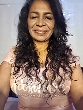 Snapshot of floresblancas chatting on 11/26/25, 11:22 floresblancas online show from 11/26/25, 11:22