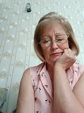 AlikaSwan5821 online show from 06/09/26, 12:50