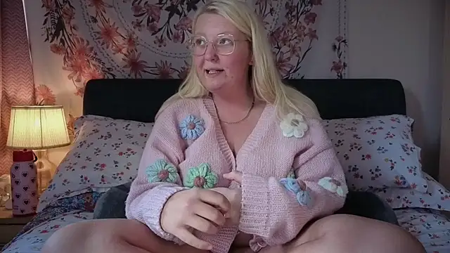 Daisyxoxo  online show from 06/12/26, 08:57