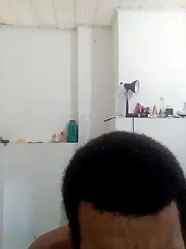 Snapshot of moreno25centimetro chatting on 09/18/25, 05:48 moreno25centimetro online show from 09/18/25, 05:48