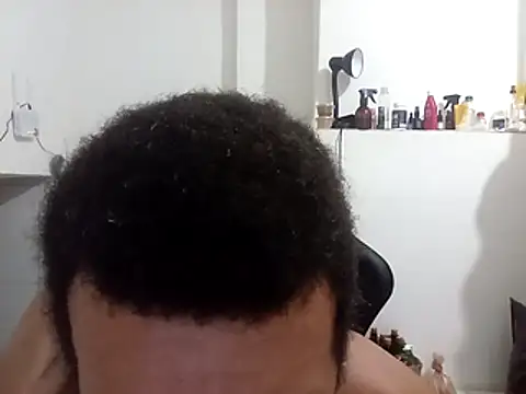 Snapshot of moreno25centimetro chatting on 10/07/25, 08:22 moreno25centimetro online show from 10/07/25, 08:22