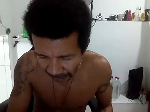 moreno25centimetro online show from 11/10/25, 02:43