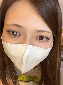 Snapshot of misa_mo chatting on 10/15/25, 01:44 misa mo online show from 10/15/25, 01:44